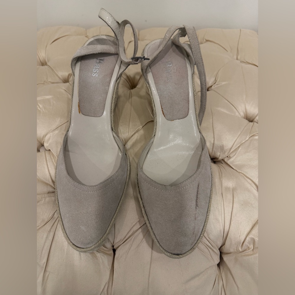 $15 ITEM Bass suede wedges. Very comfortable. Sz 8.5